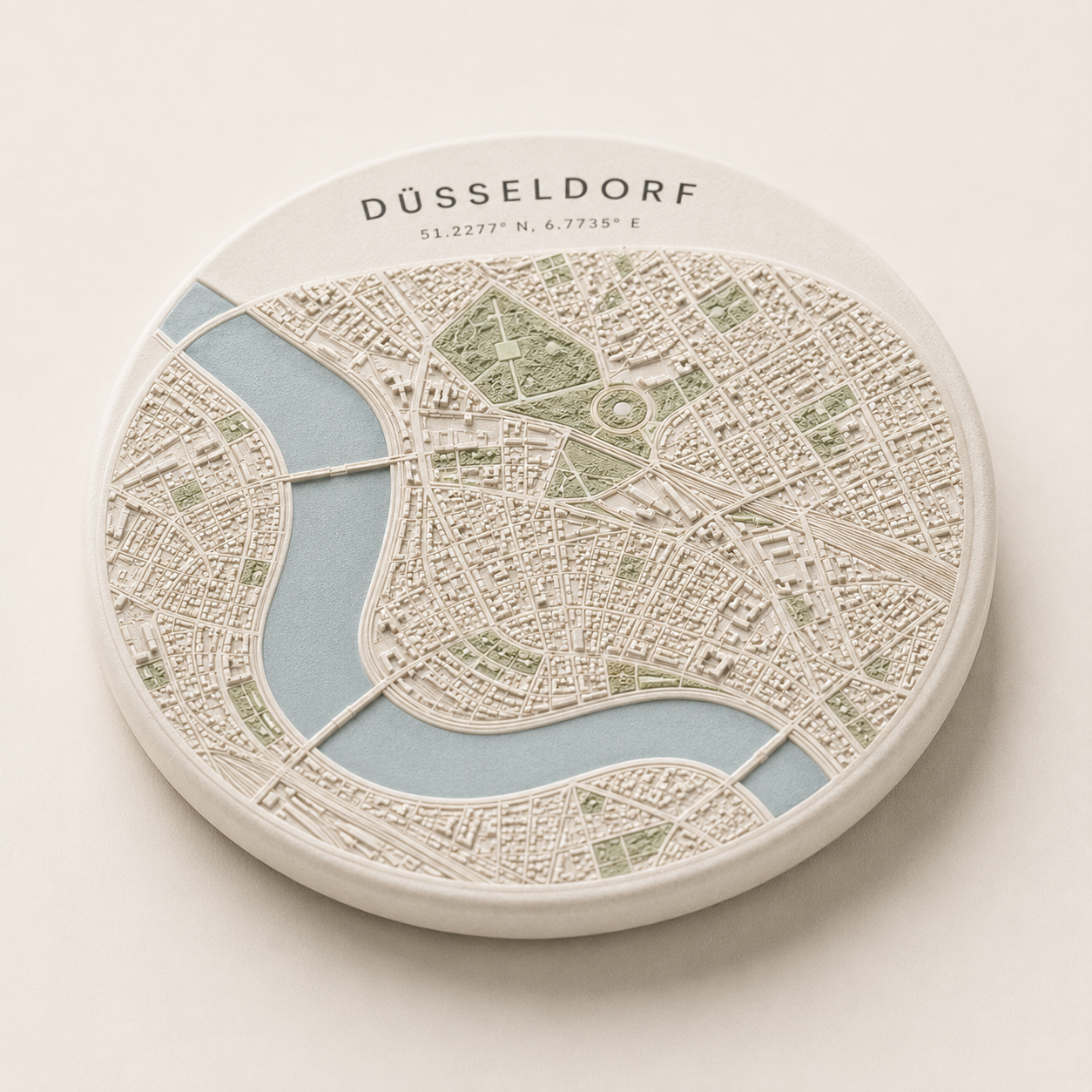 Detailaufnahme eines UV-bedruckten Keramik-Magneten von Düsseldorf.